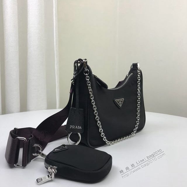 prada女包 普拉達2020新款nylon Hobo手拎包 時尚百搭 prada腋下包 1BH204 Prada單肩斜挎包  pyd2382
